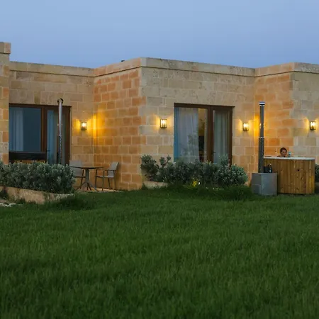 Tuta Agrotourism 4*