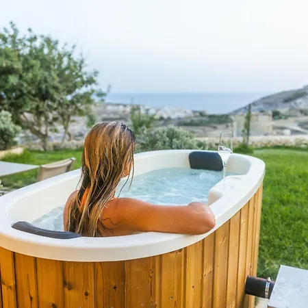 فندق مبيت وإفطار Tuta Agrotourism Kerċem