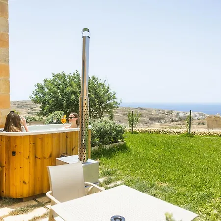 Tuta Agrotourism Kerċem