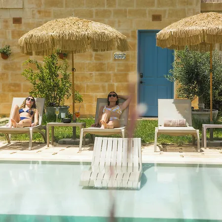 Tuta Agrotourism 住宿加早餐酒店 Kerċem