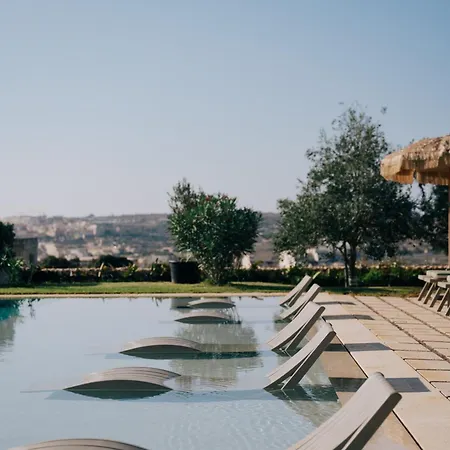 Tuta Agrotourism 4*
