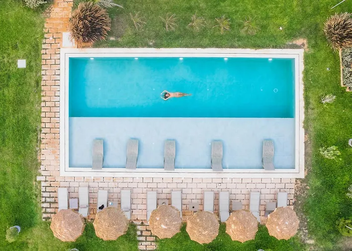 Tuta Agrotourism Bed & Breakfast 4*